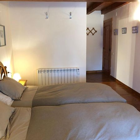 Casa De Piedra Con Encanto En El Bonito Pueblo De Bagergue Esterno foto