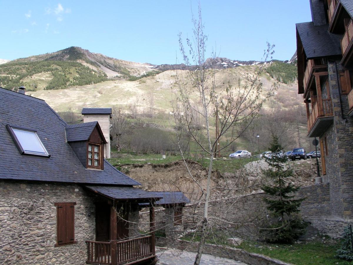 Casa De Piedra Con Encanto En El Bonito Pueblo De Bagergue Esterno foto