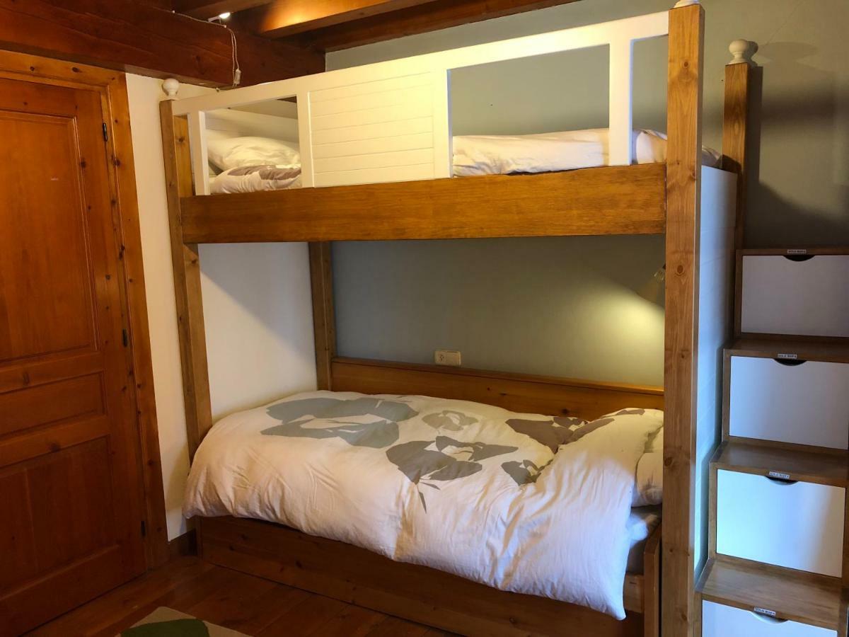 Casa De Piedra Con Encanto En El Bonito Pueblo De Bagergue Esterno foto